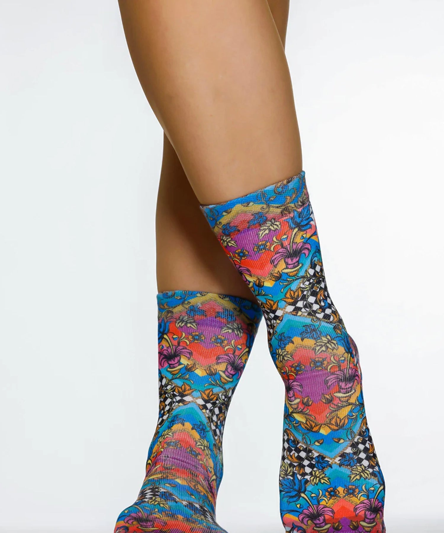 BARAQUEFLOWERLadiesSocks1_6289841d-7dac-4195-9767-1a44f49d6428.webp
