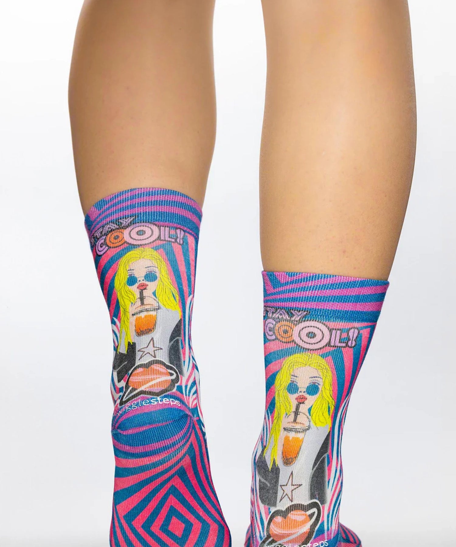 STAYCOOLLadiesSocks2_35b4dd38-087b-4593-8a8c-646d635463cf.webp